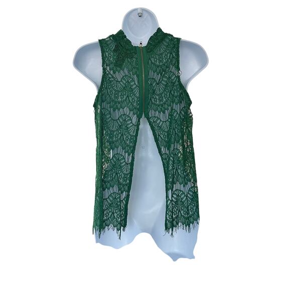 Emerald Green Lace Top - Picture 3 of 8